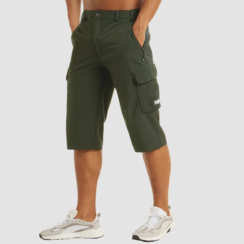 Lichtgewicht en sneldrogende cargo shorts met meerdere zakken en ademende stof.