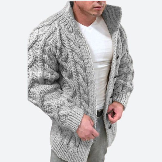 Elegant vest voor mannen met kabelgebreid patroon, ideaal voor herfst- en winterdagen.