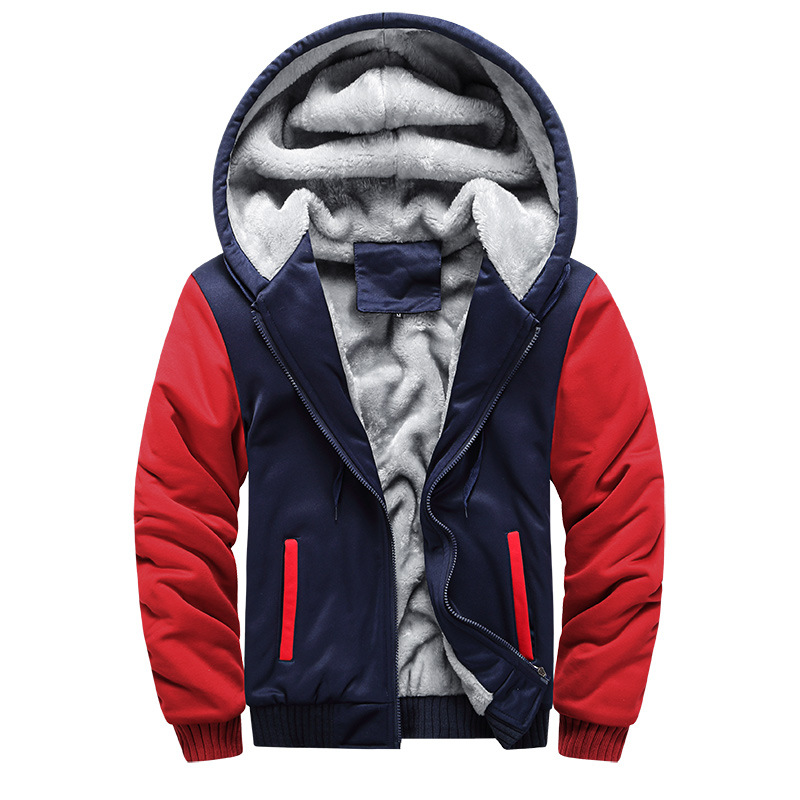 Knus fleece winterjack met capuchon voor heren, met zachte voering en sportief design, ideaal voor koude winterdagen.