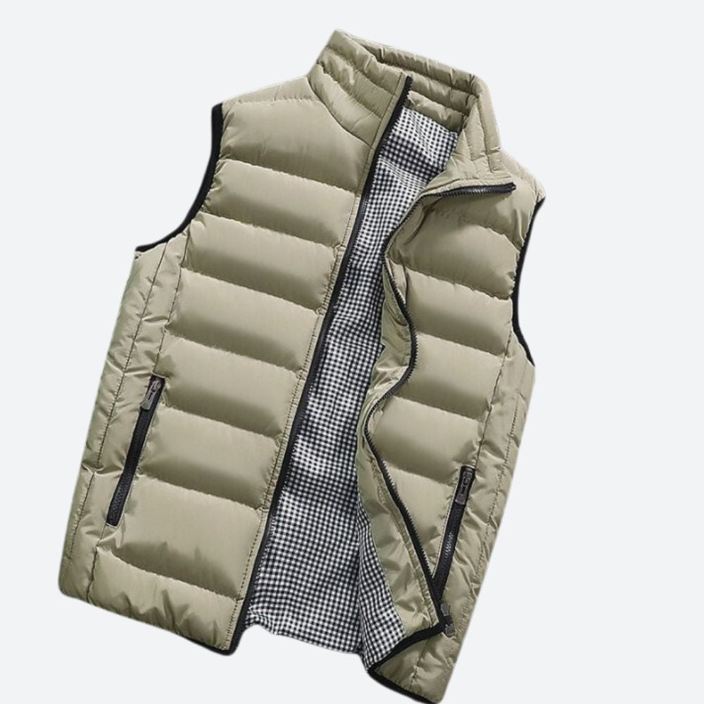 Stijlvolle waterdichte bodywarmer voor mannen, ideaal voor herfst- en winterdagen, biedt comfort en bescherming tegen nat weer.