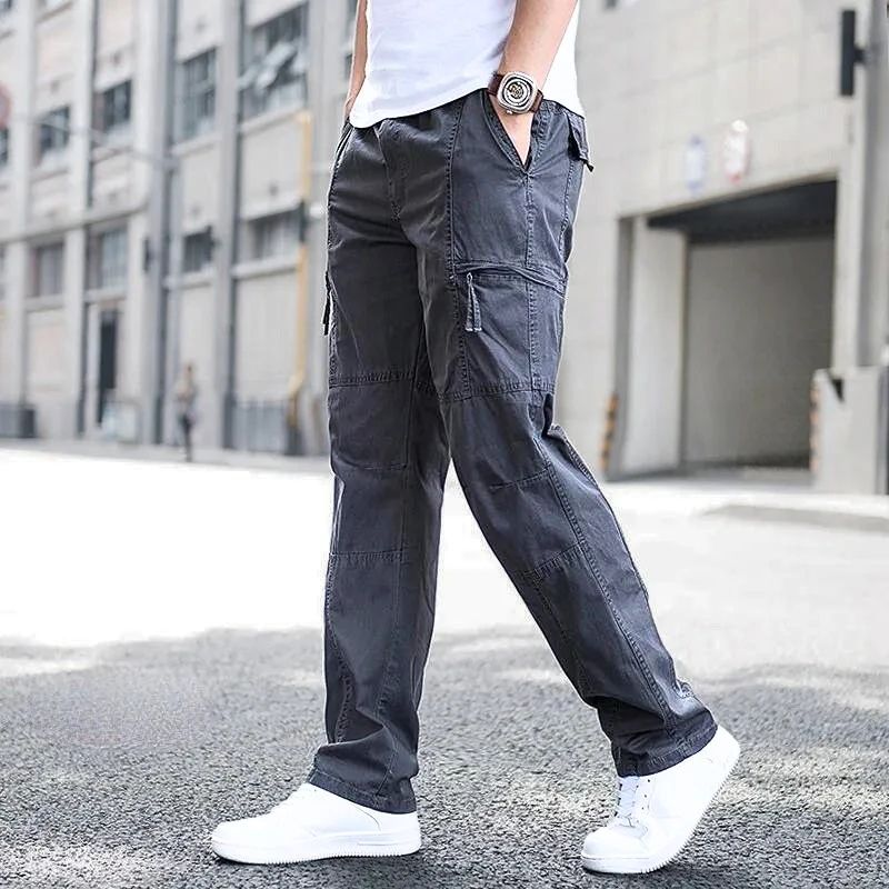 Stretchy heren zomer cargo broek met een comfortabele pasvorm en praktische zakken.







