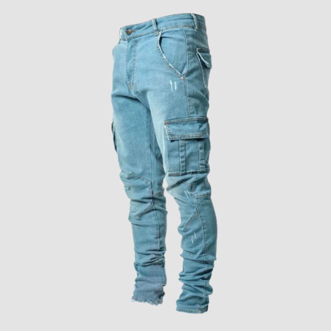 Stijlvolle slim-fit stretch denim jeans met cargozakken voor een moderne en stoere look.







