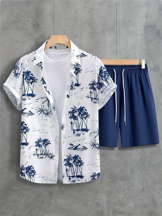 Zomerhemd en korte broek met tropische palmprint, perfect voor casual zomerse dagen en stranduitjes.